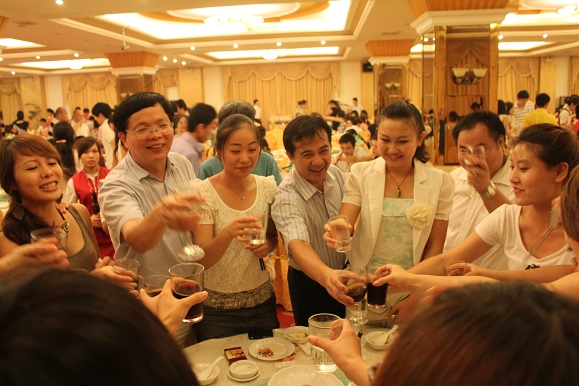 職場(chǎng)社交技巧 經(jīng)營(yíng)人際關(guān)系獲得人脈財(cái)富