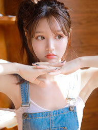 高馬尾青春美少女牛仔背帶褲活力私房寫(xiě)真