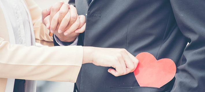 辦公室談戀愛(ài)會(huì)被開(kāi)除嗎？能不能談戀愛(ài)？